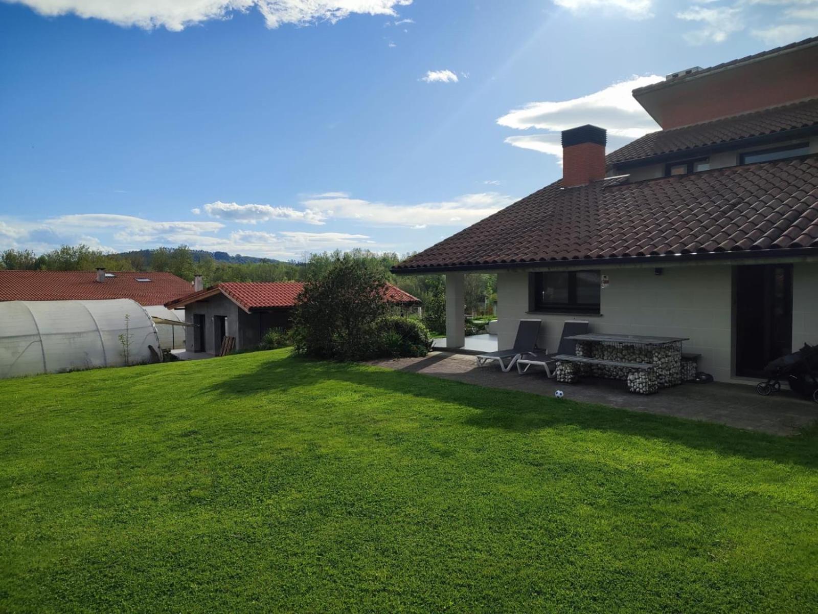 Urrumendi Mungia Buitenkant foto